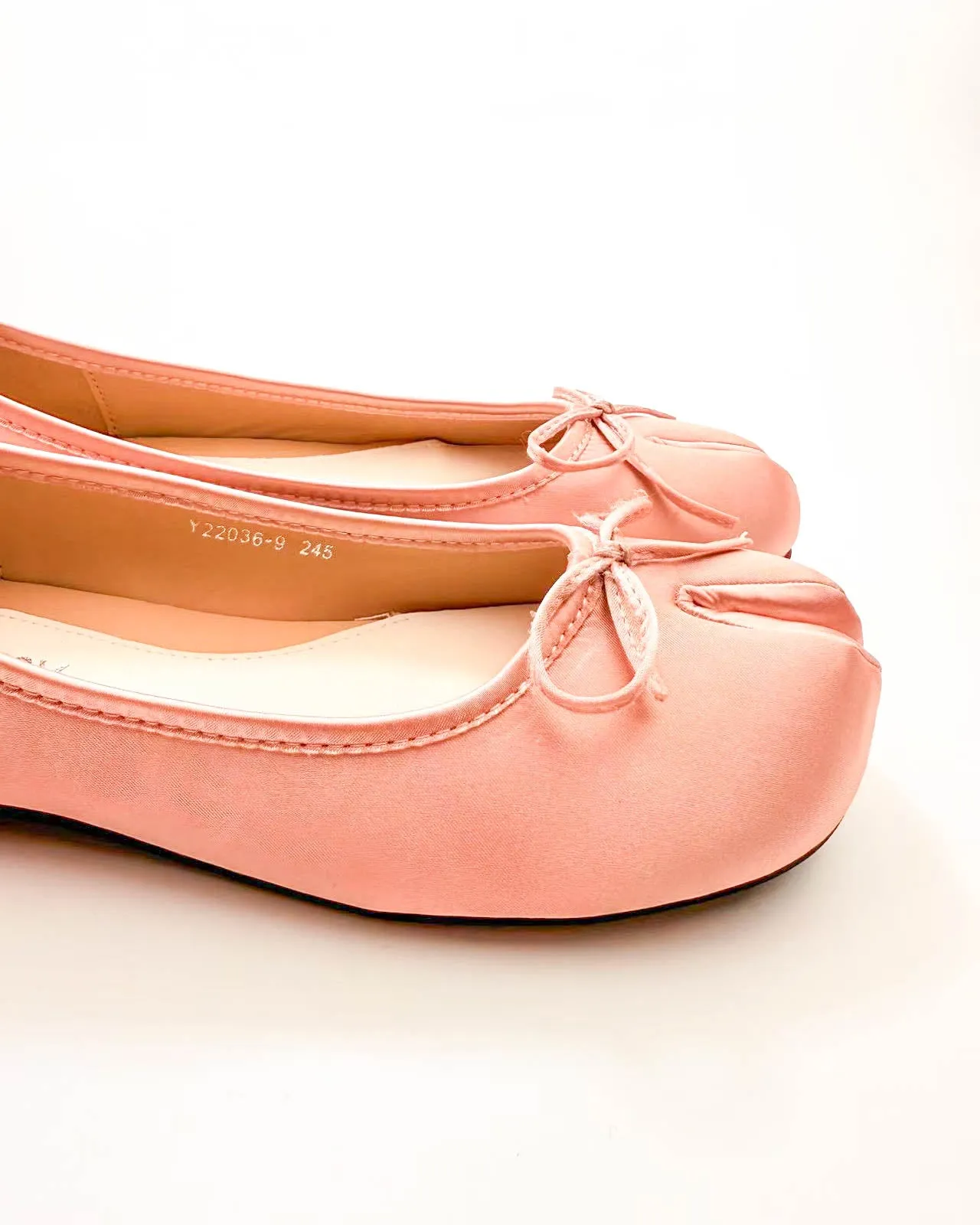 Satin Tie Bow Tabi Ballet Flats sold by Raboesy product image thumbnail 4