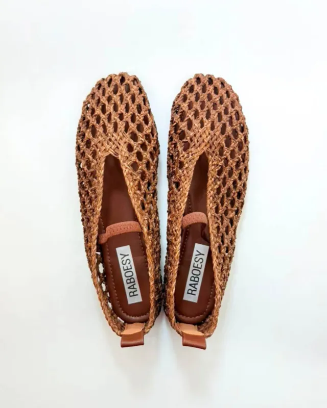 Knitted One Band Flats sold by Raboesy