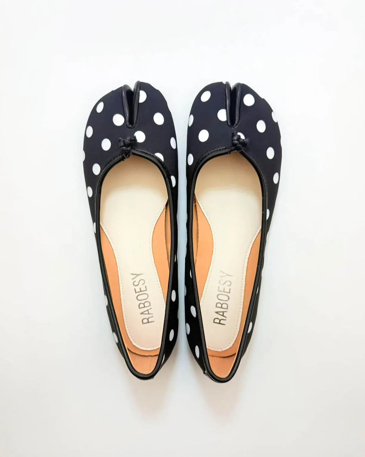 Tabi Ballet Flats sold by Raboesy