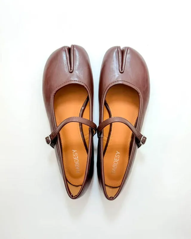 Tabi Mary Jane Flats sold by Raboesy