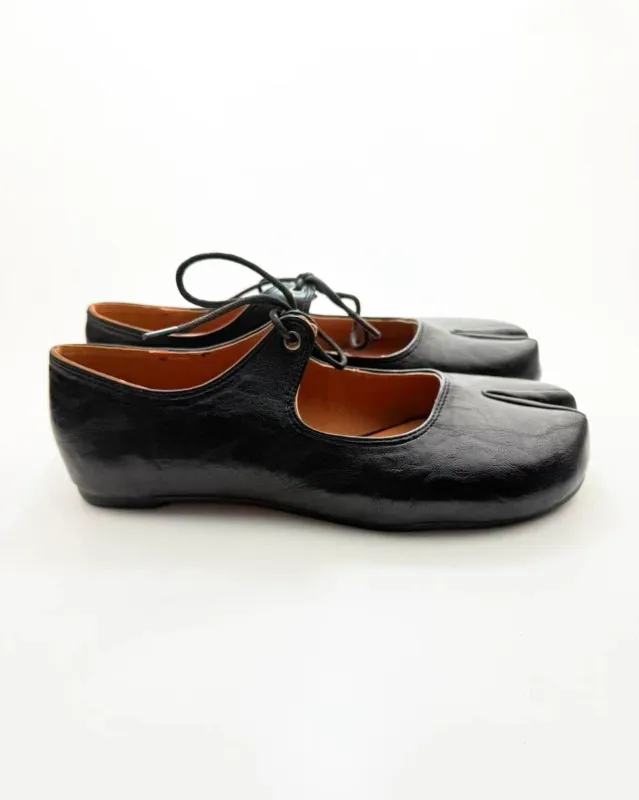 Lace Up Tabi Flats sold by Raboesy