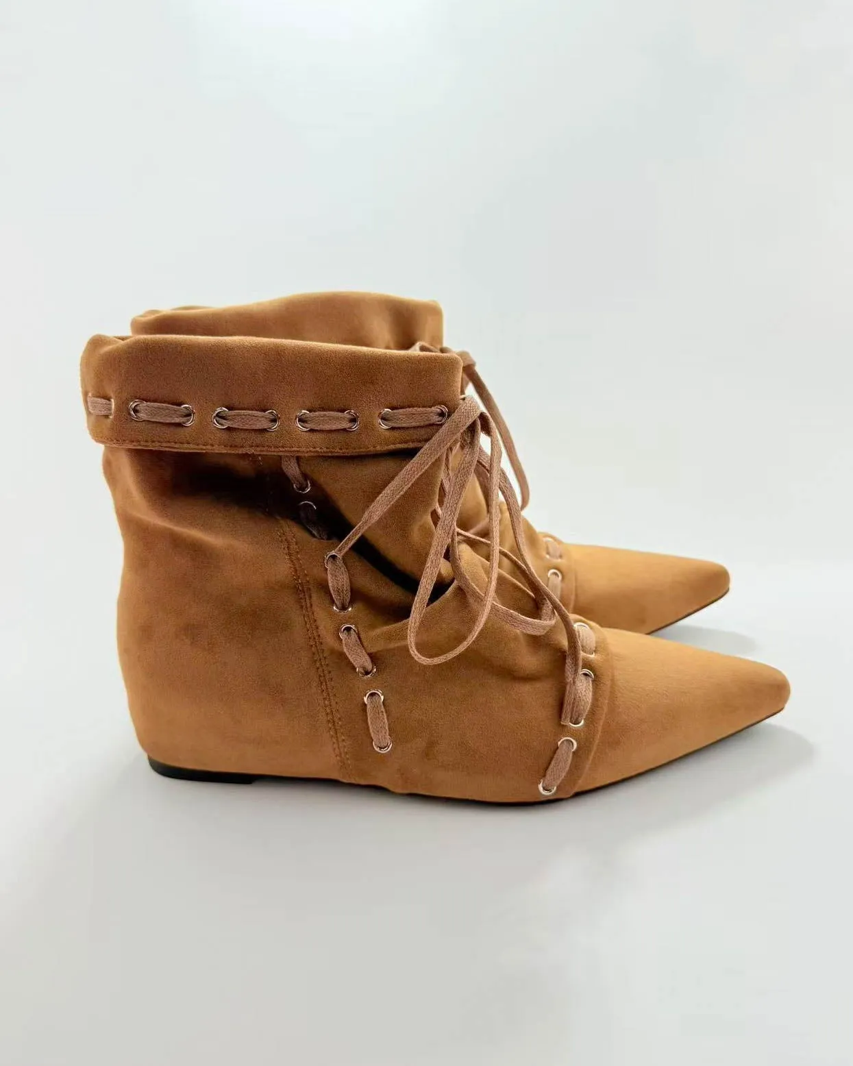Suede Middle Top Point Toe Boots sold by Raboesy