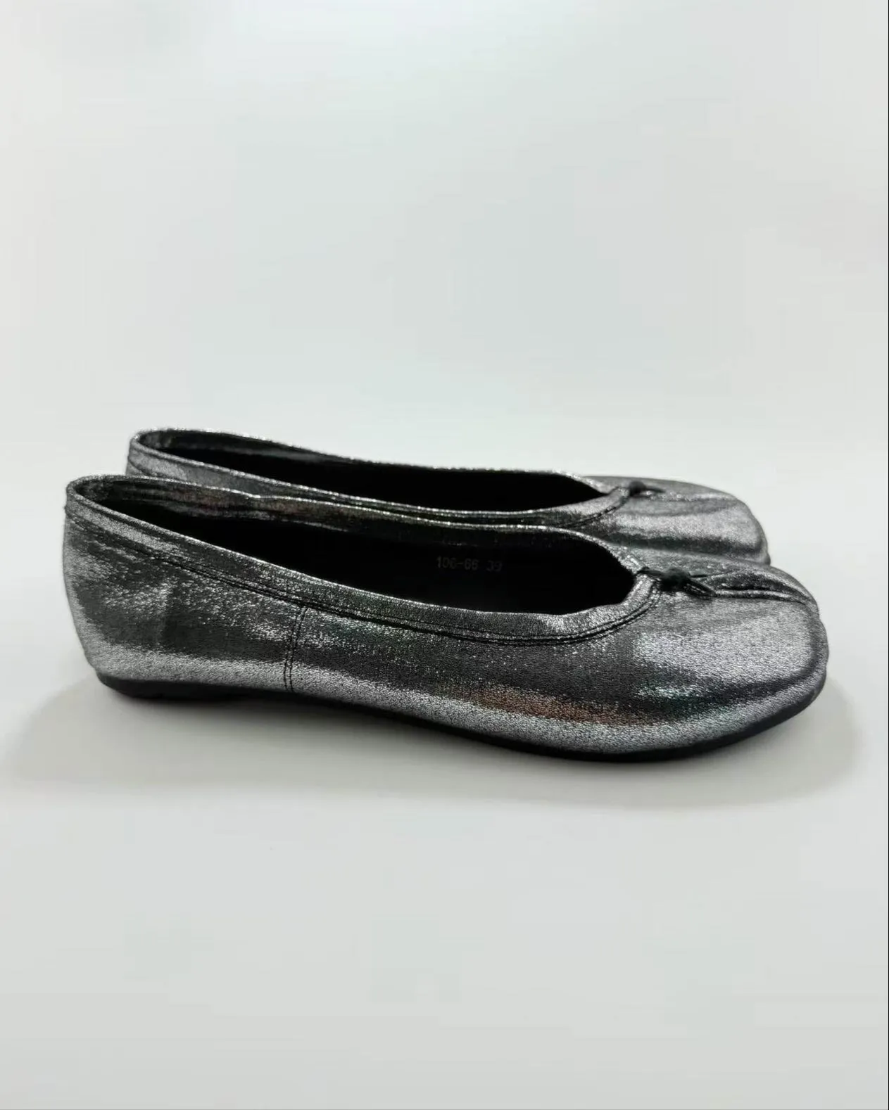 Cracked Tabi Ballet Flats sold by Raboesy product image thumbnail 2