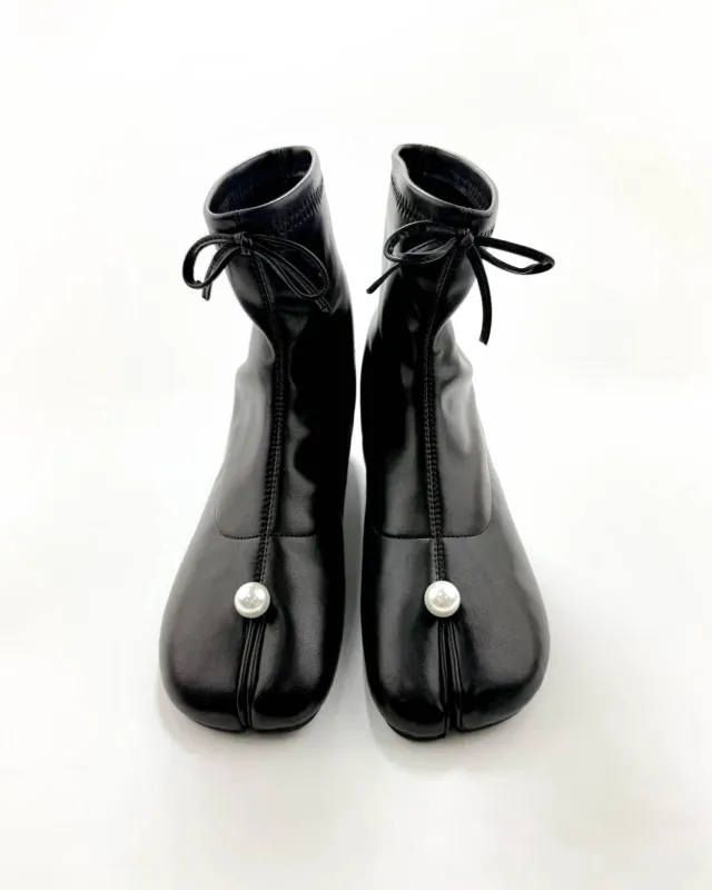 Tie Bow Pearl Tabi Boots sold by Raboesy