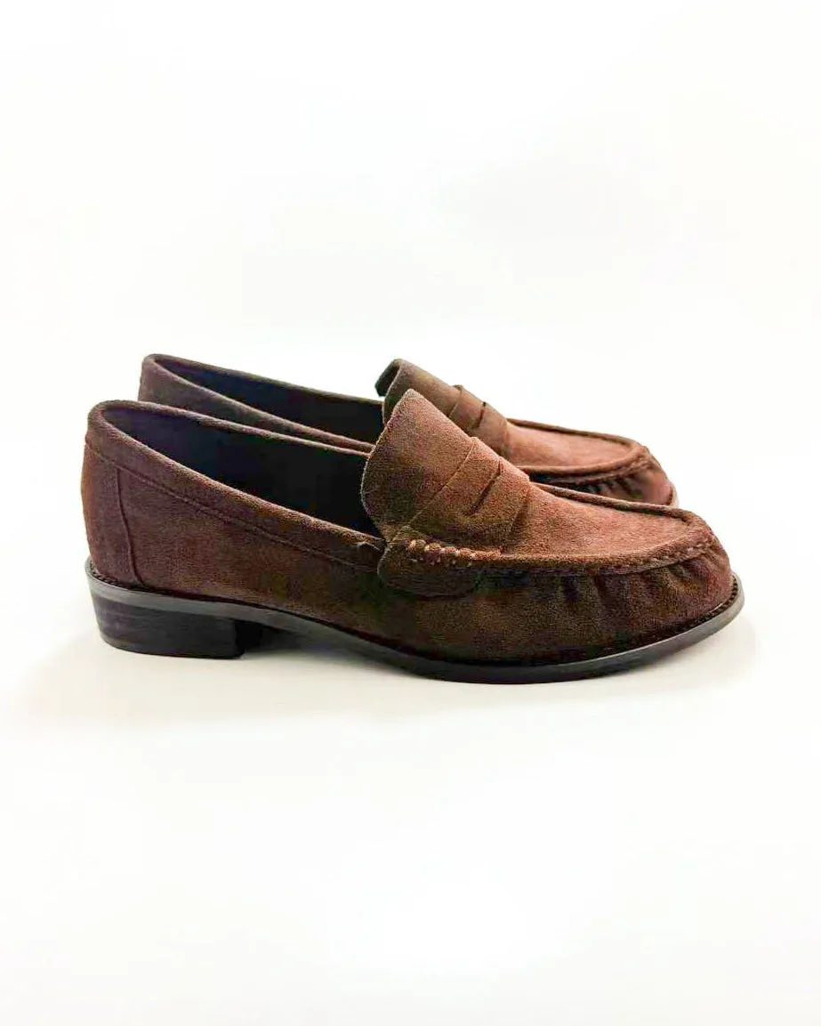 Suede Wrinkle Round Toe Loafers sold by Raboesy