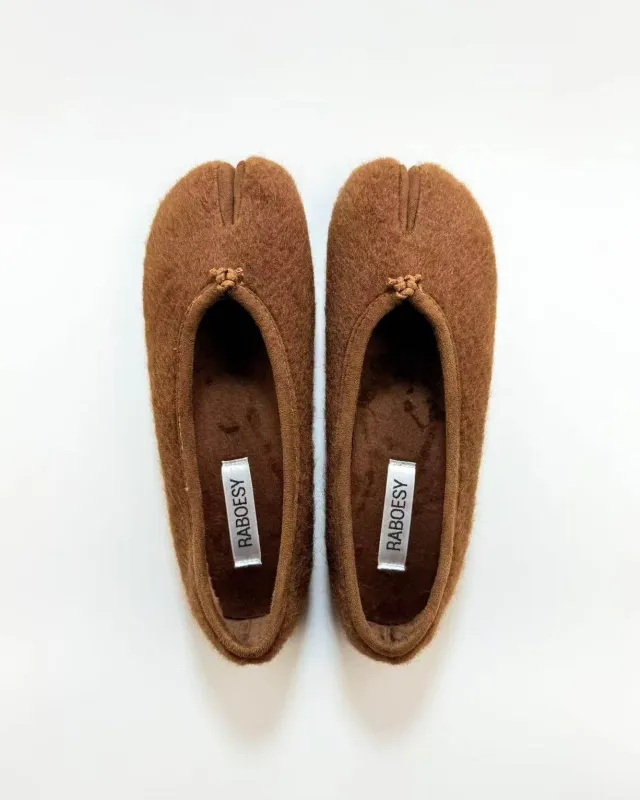 Faux Fur Tabi Flats sold by Raboesy