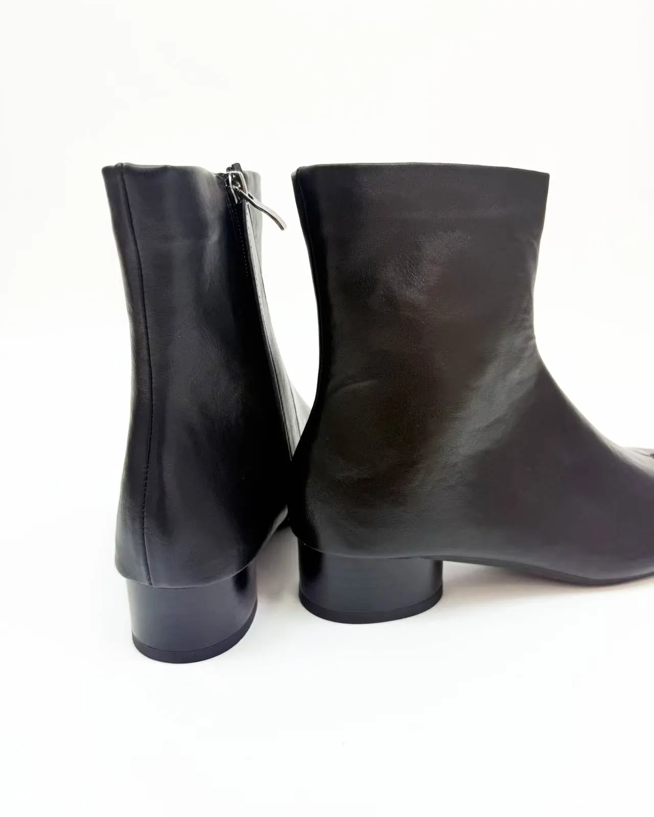 Tabi Flat Ankle Boots sold by Raboesy product image thumbnail 5