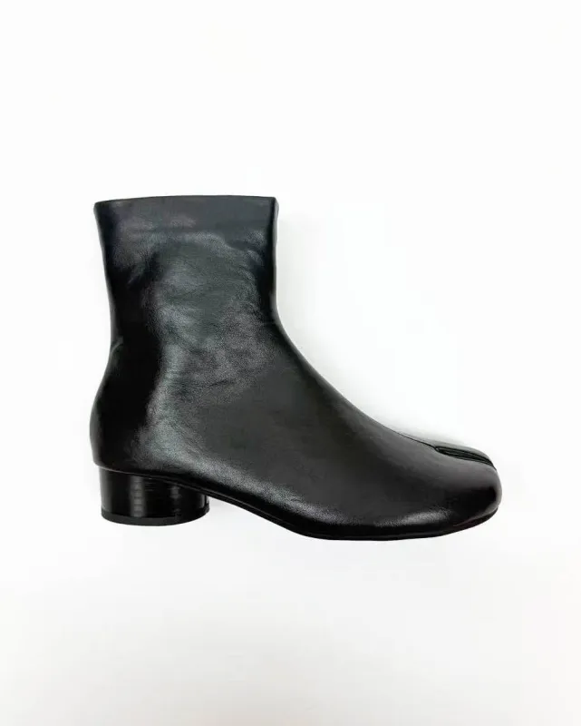 Tabi Flat Ankle Boots sold by Raboesy
