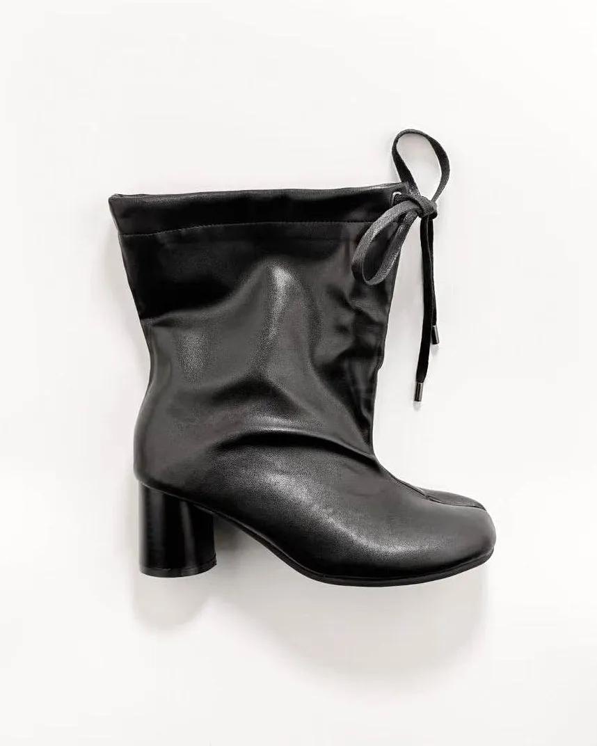 Drawstring Ankle Tabi Boots sold by Raboesy
