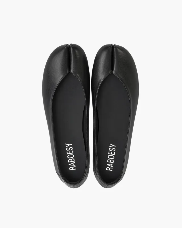 Round Toe Tabi Ballet Flats made by Raboesy