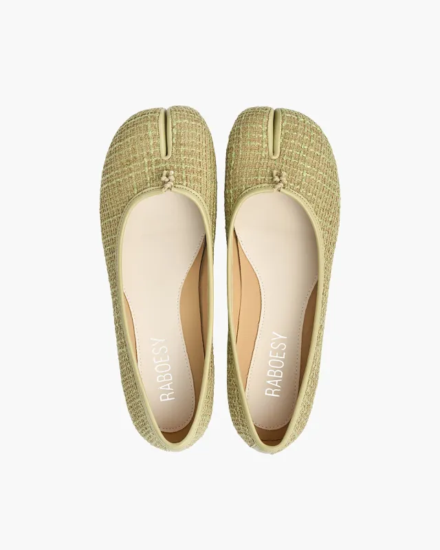 Textured Tabi Ballet Flats made by Raboesy