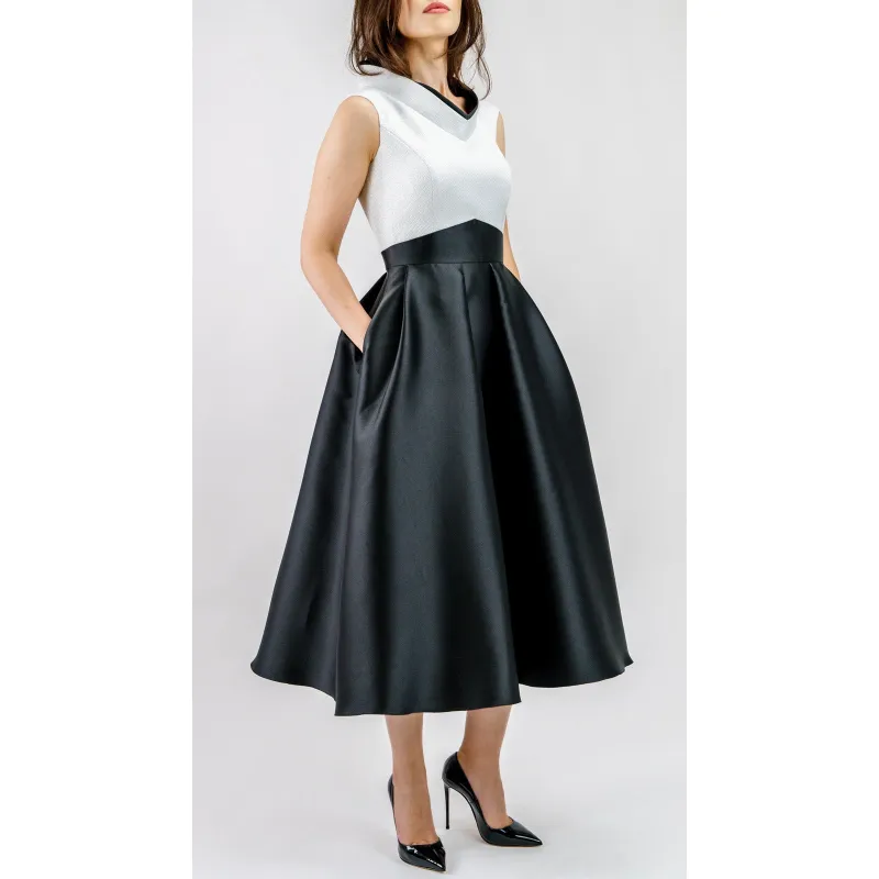 Power Chic sold by Folklore Shop