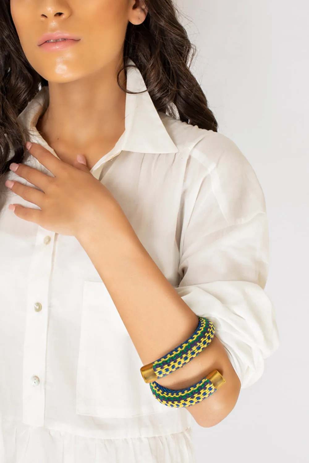 Espiral Luxe: Pulsera Artesanal Exclusiva sold by Folklore Shop product image thumbnail 5