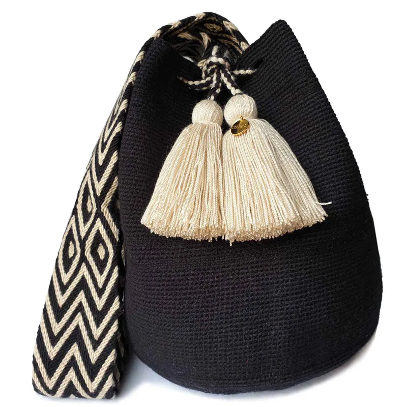 Frontera Wayuu Bag sold by Folklore Shop