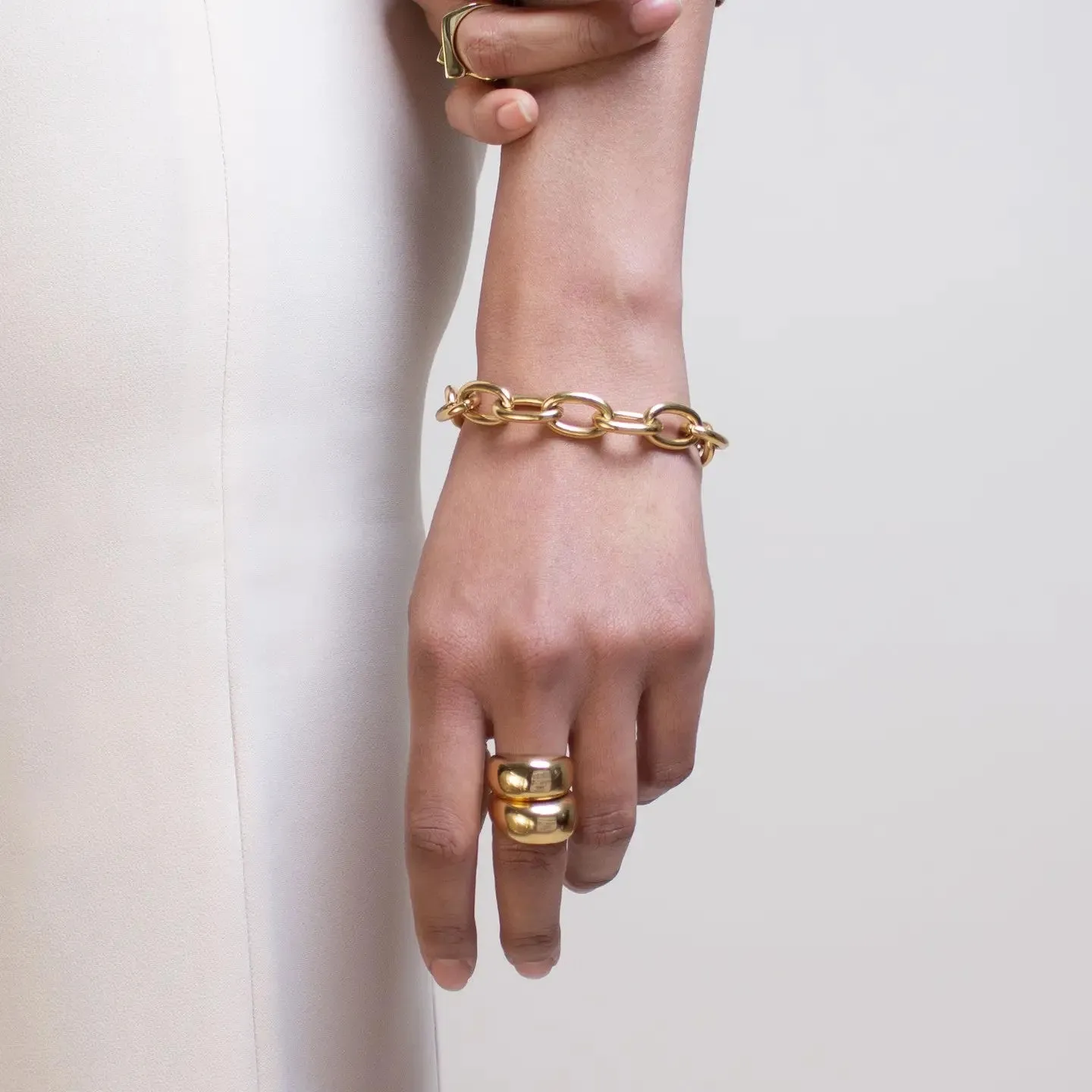 Chunky Round Gold Chain Bracelet sold by Folklore Shop product image thumbnail 2