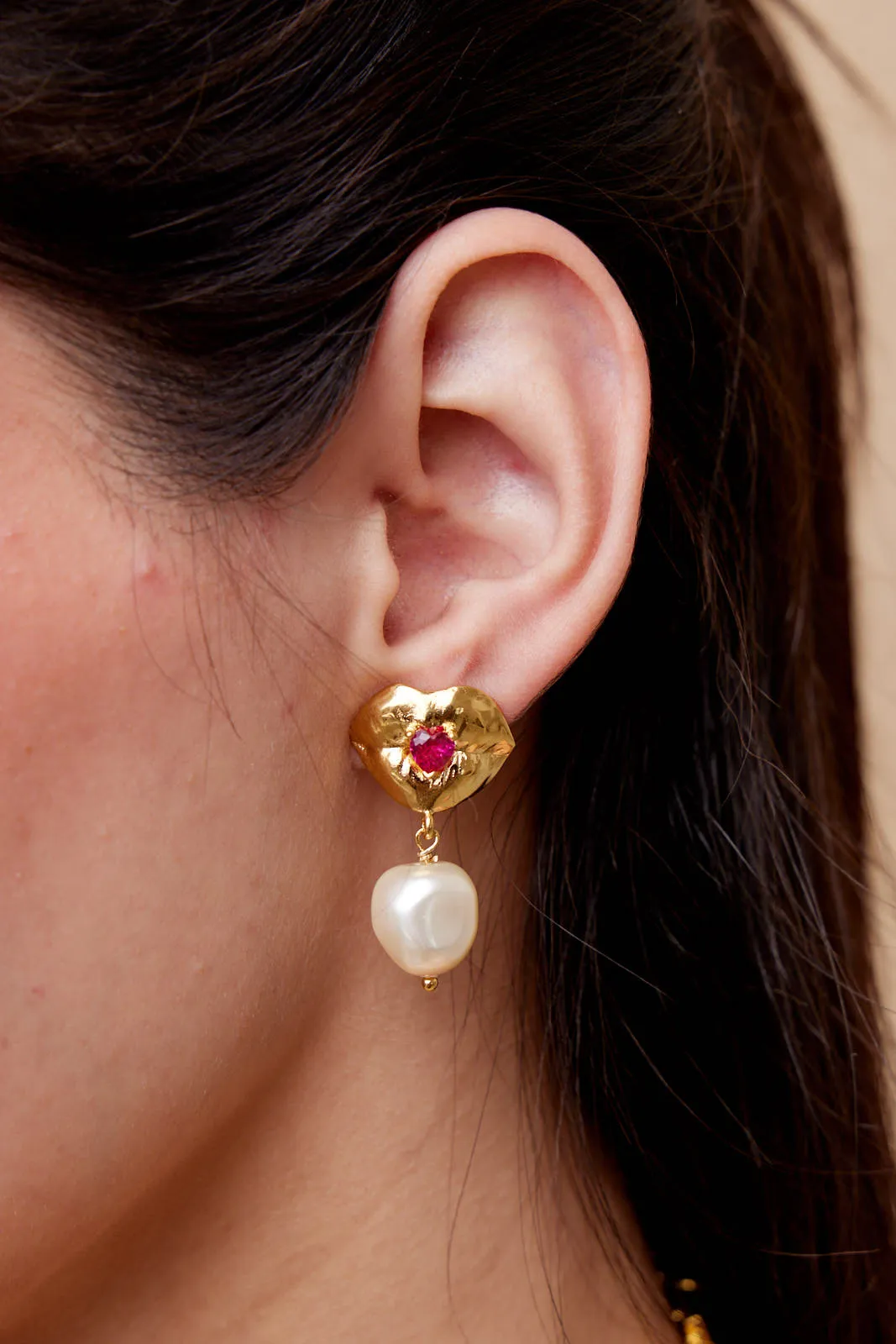 Besos pearl earrings sold by Folklore Shop product image thumbnail 2