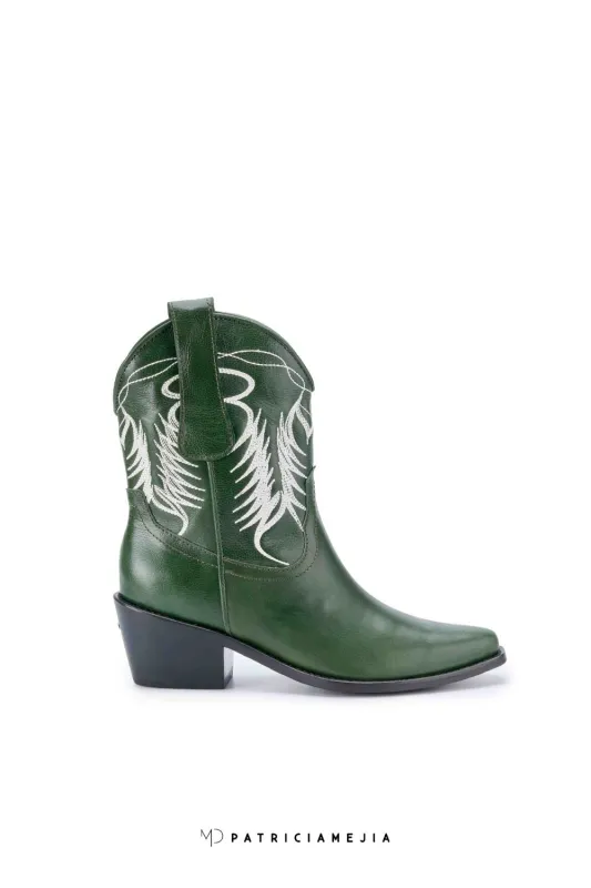Bota Texana Corta Bordada made by Folklore Shop