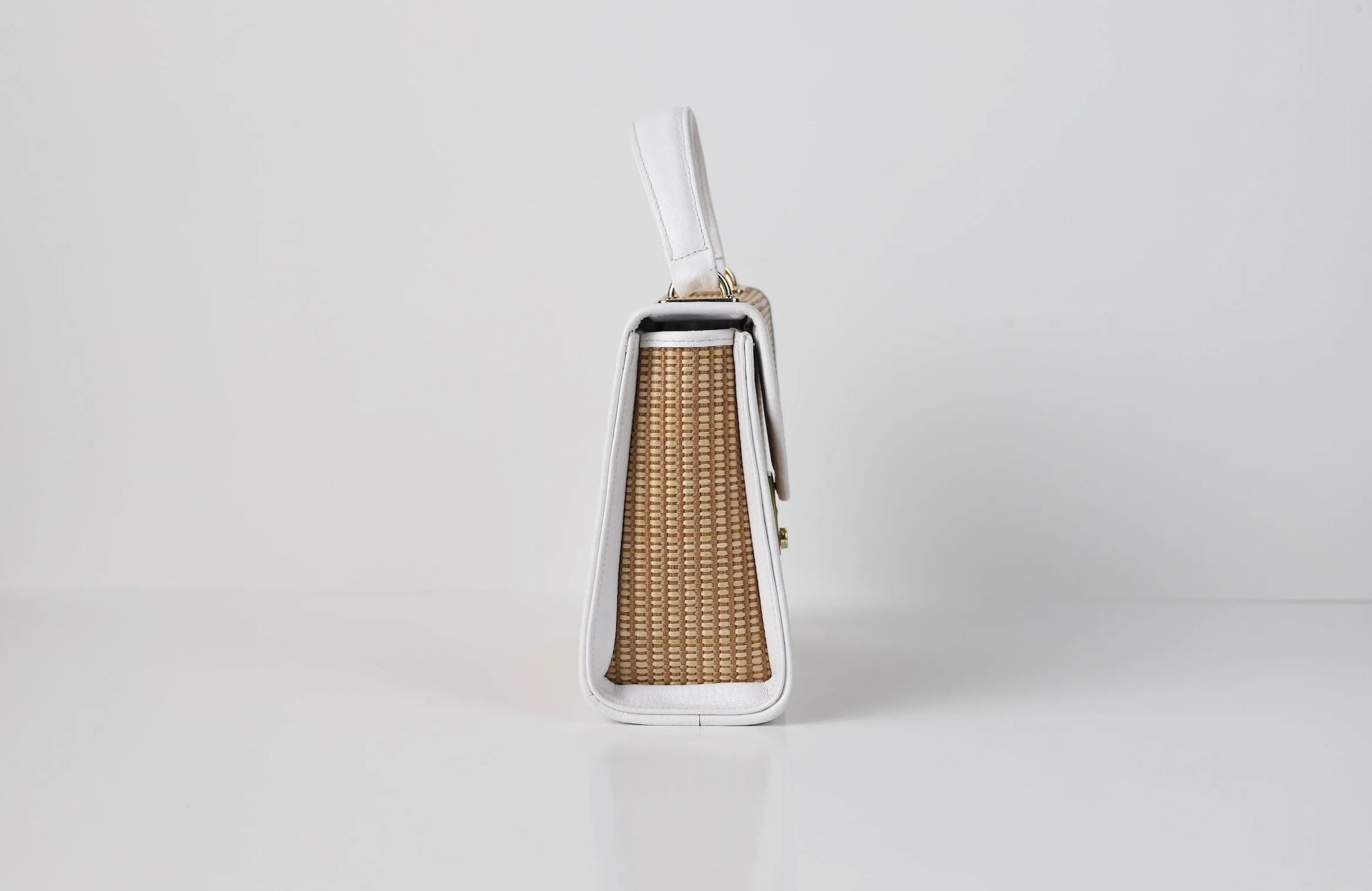 Weaving White Handle Bag sold by Folklore Shop product image thumbnail 3
