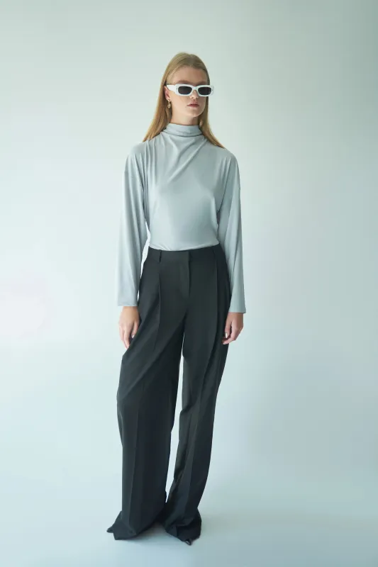 Noir pants made by Folklore Shop