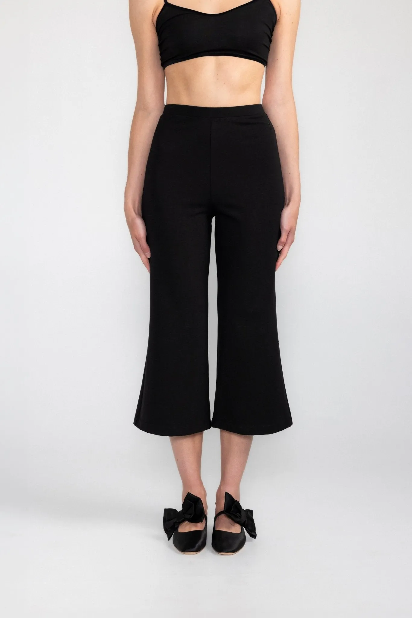 Tessa Pant sold by THE PARK