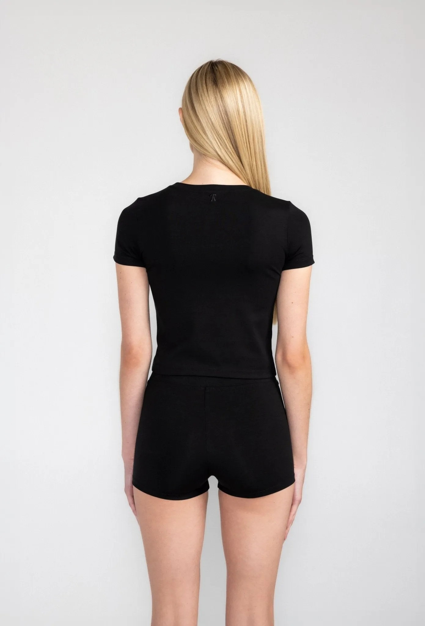 Lia Tee sold by THE PARK product image thumbnail 2