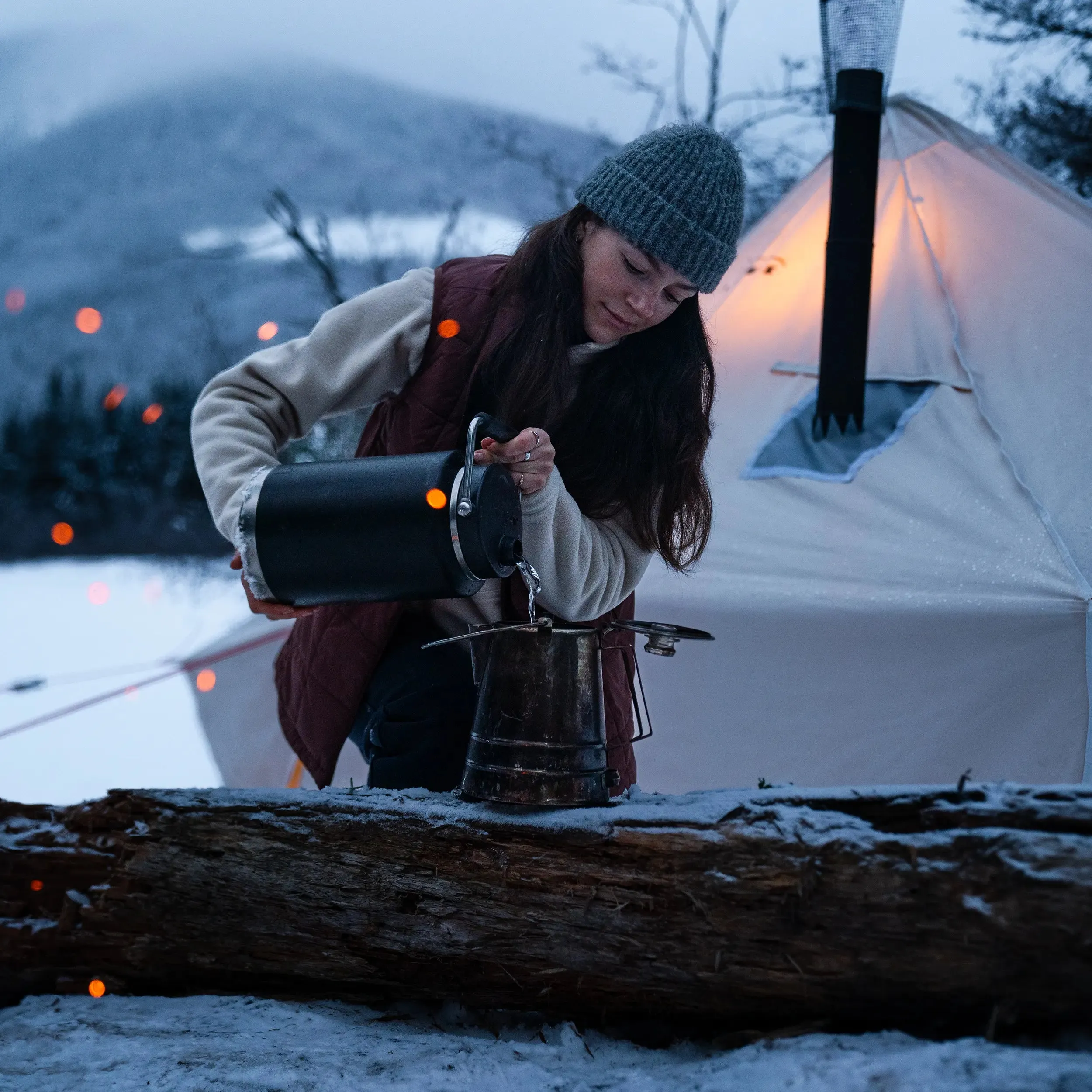 W's Seasonal Lightweight Insulated Vest sold by Hooke product image thumbnail 3