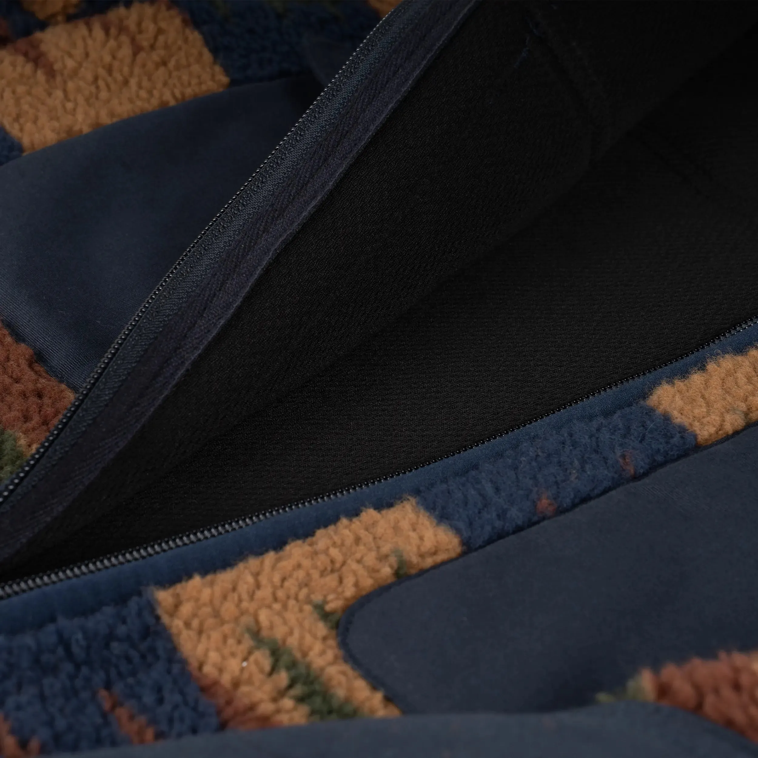 M's Mistassini Pile Fleece Jacket sold by Hooke product image thumbnail 4