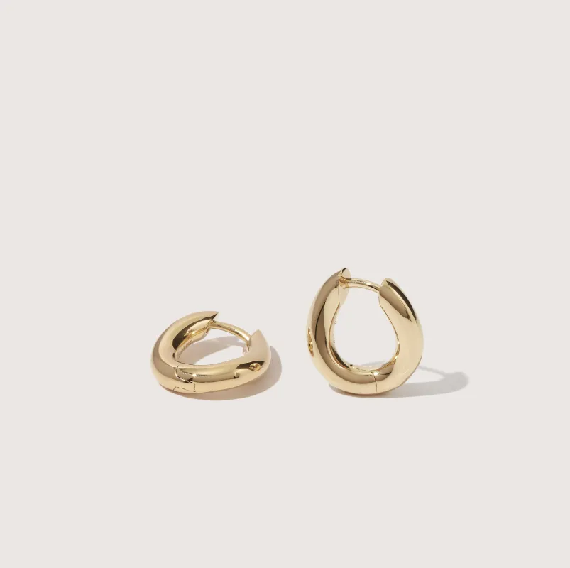 Twisted Chunky Hoops sold by Otiumberg