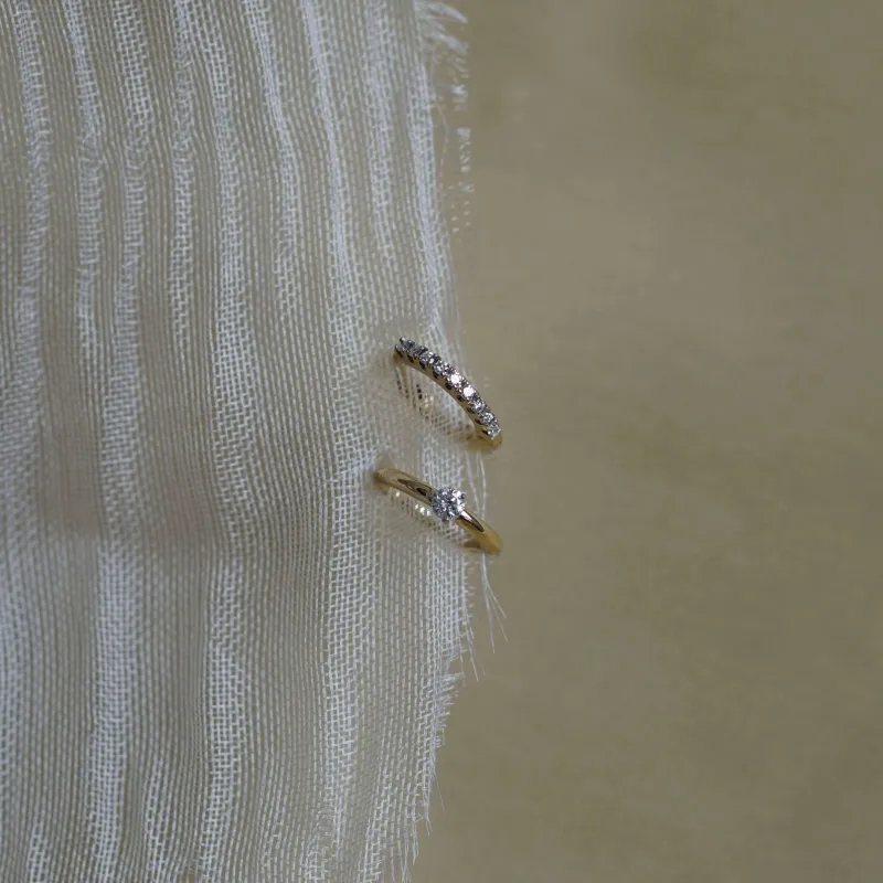 Dainty Diamond Set sold by Otiumberg