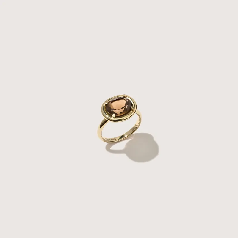 14kt Oval Domino Ring sold by Otiumberg