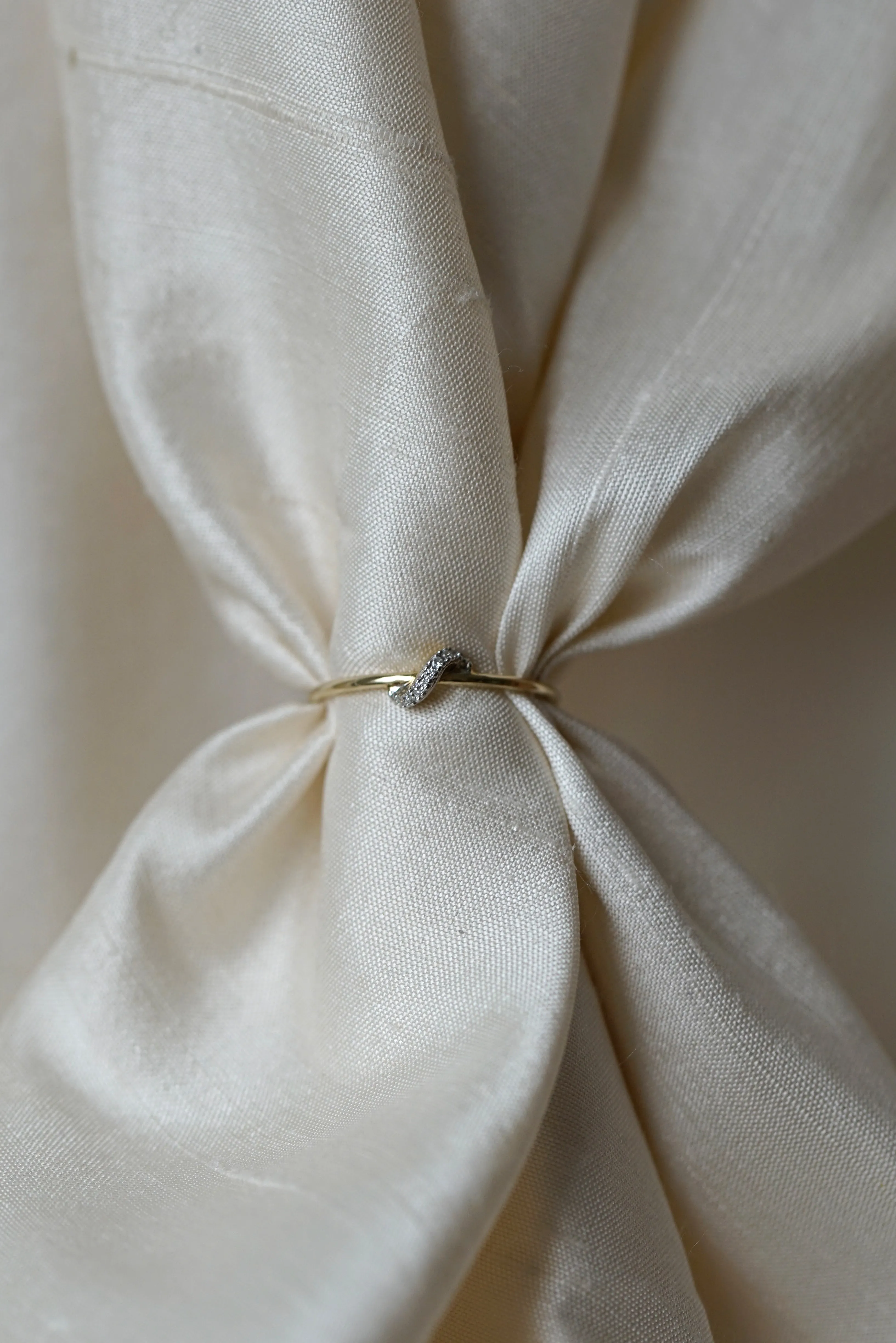 Diamond Wave Thread Ring sold by Otiumberg product image thumbnail 3