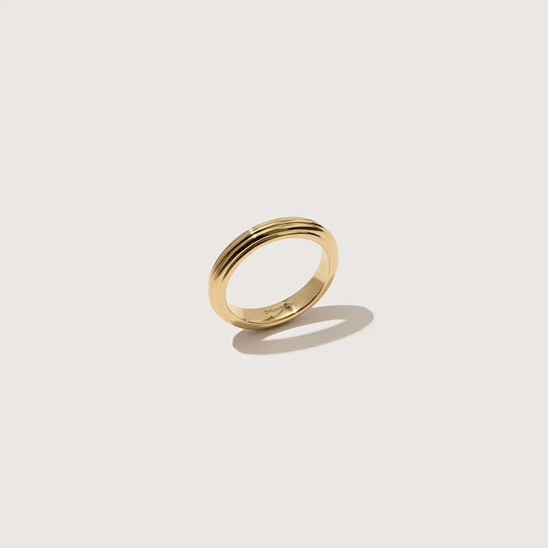 Classic Ridged Ring sold by Otiumberg
