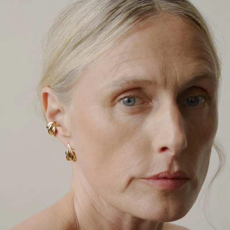 Wave Set sold by Otiumberg