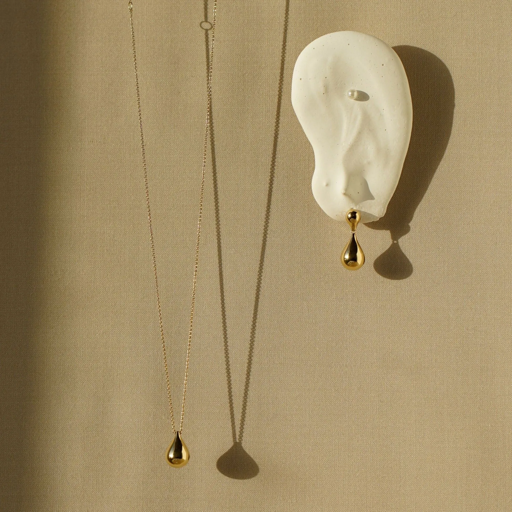 Stilla Set sold by Otiumberg