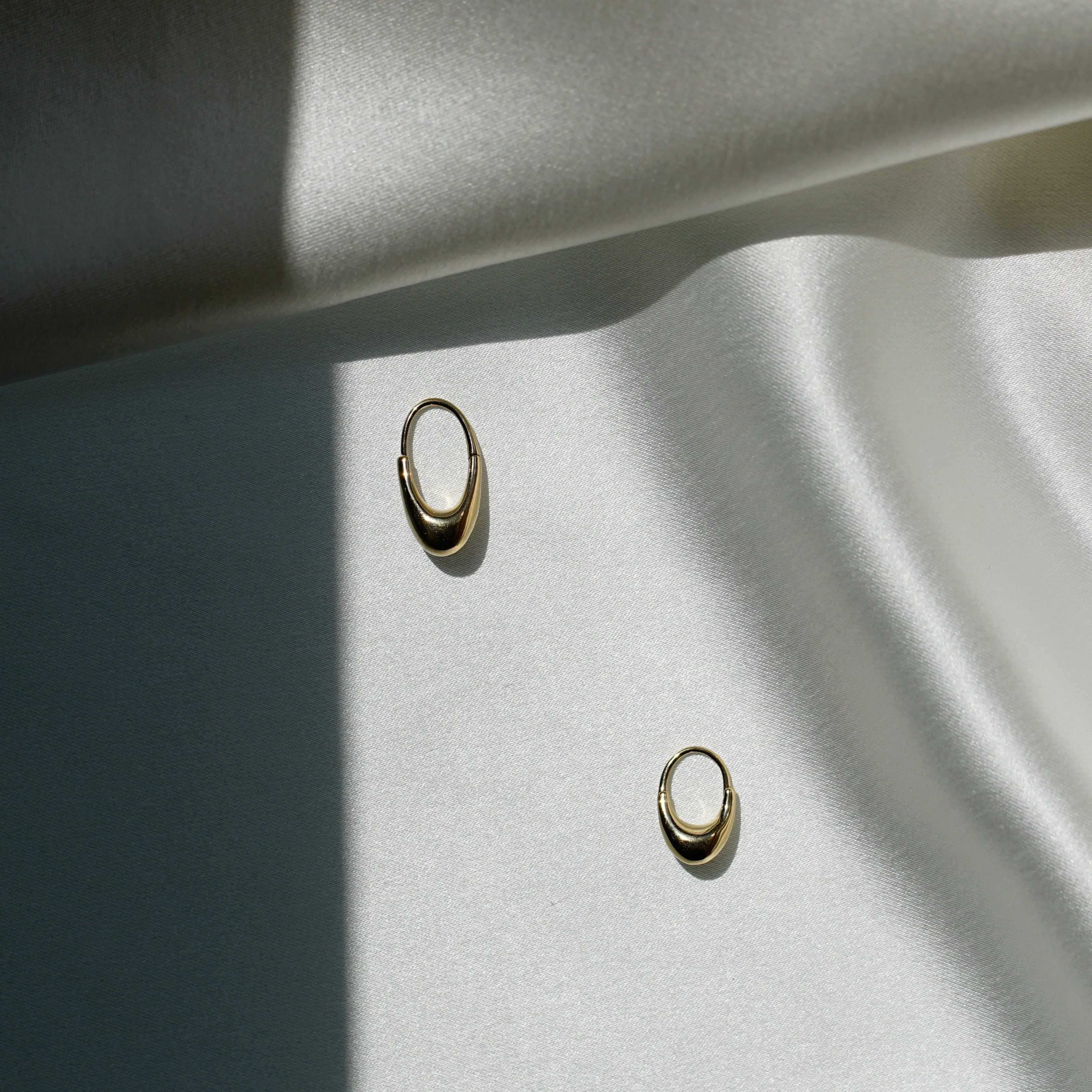 Roscida Drop Hoops Set sold by Otiumberg