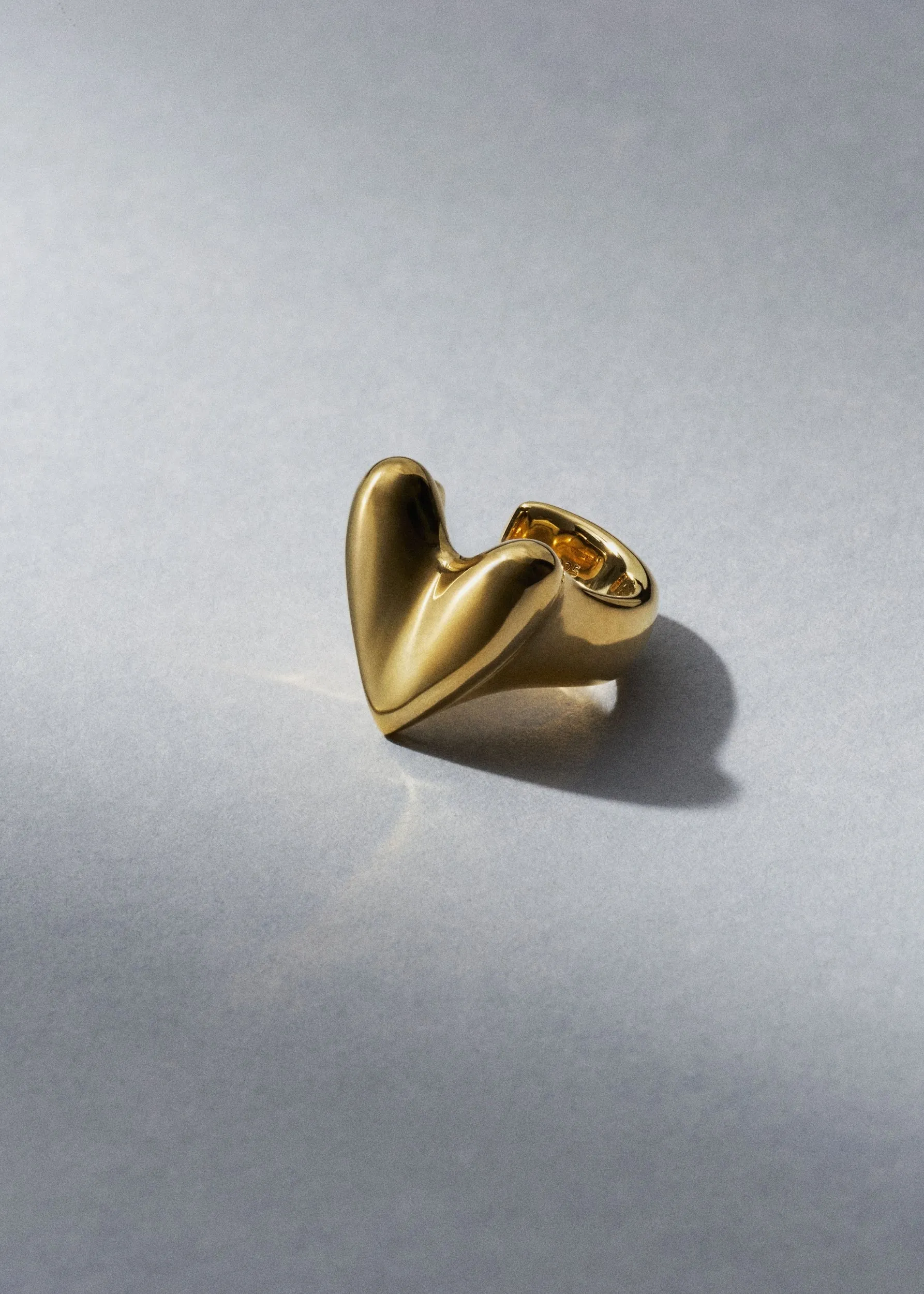 Roscida Heart Ear Cuff sold by Otiumberg product image thumbnail 3