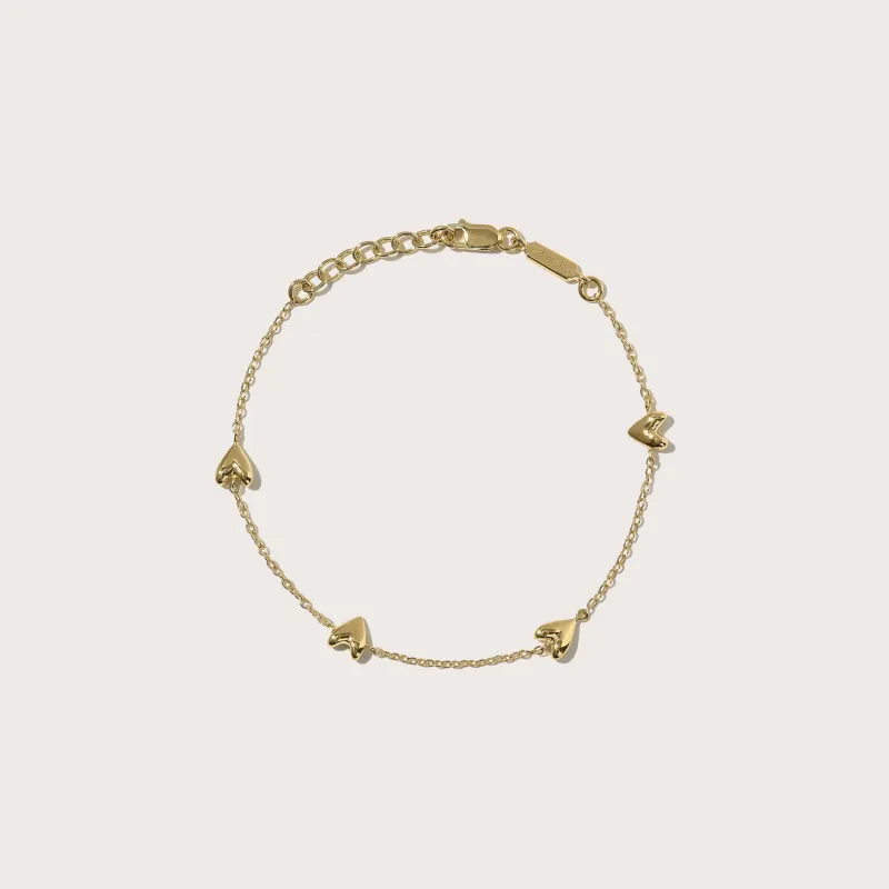 Roscida Heart Scatter Bracelet sold by Otiumberg