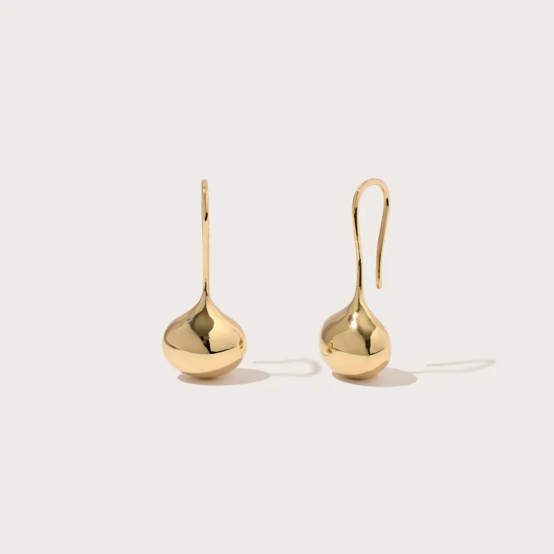 Pebble Curve Drop Earrings sold by Otiumberg