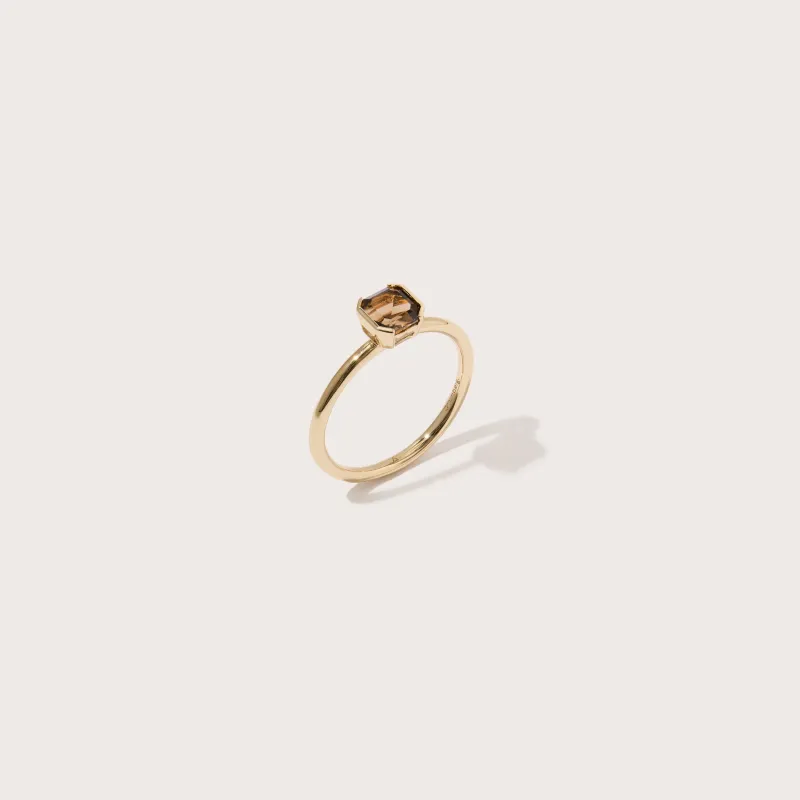 Slim Smokey Quartz Domino Ring made by Otiumberg