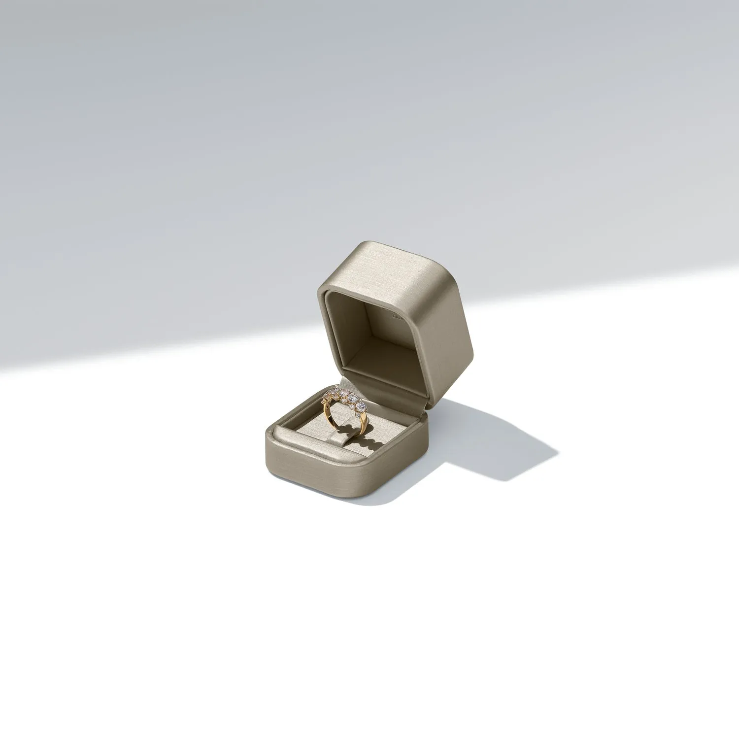 Ring Rome - 14k yellow gold or white gold 0.09 ct TW G-H VS lab-grown diamonds sold by Sif Jakobs product image thumbnail 4