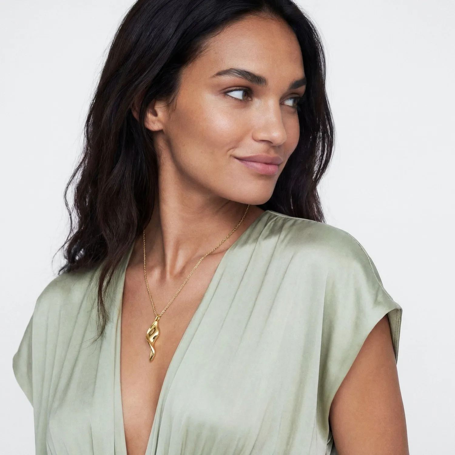 Necklace Foglia Grande sold by Sif Jakobs product image thumbnail 2