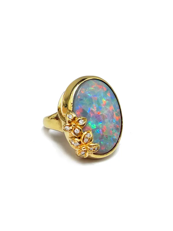 Vintage 16.85ct Australian Opal & Diamond Yellow Gold Ring made by Vintage