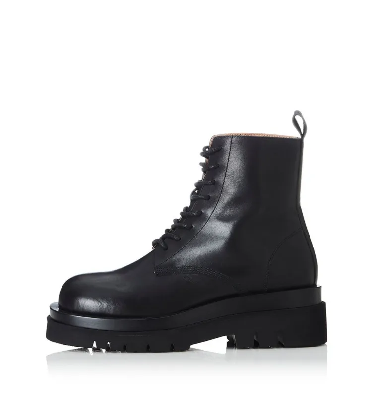 Capri - 36 sold by Alias Mae