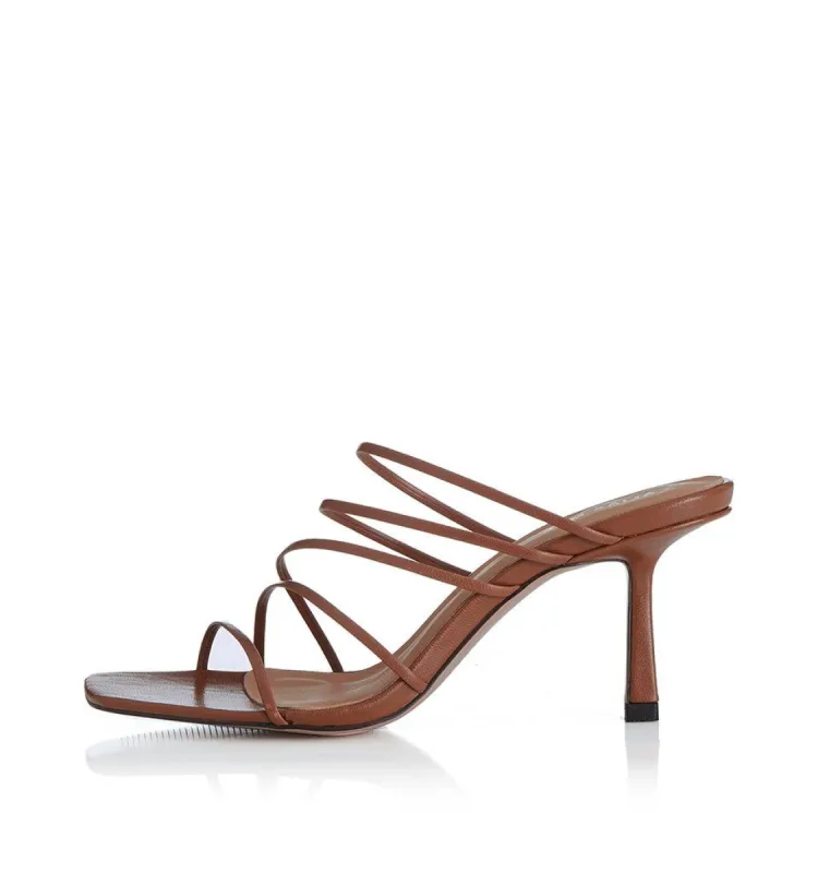 Lilli - 36, 41 sold by Alias Mae