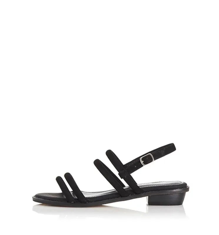 Lisa - 36, 39, 40 sold by Alias Mae