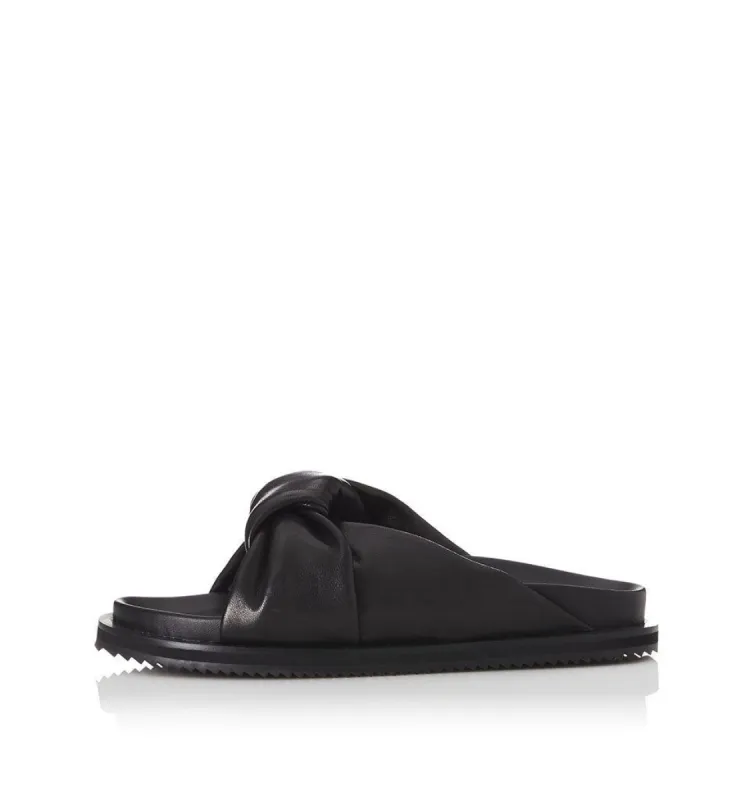 Sophie sold by Alias Mae