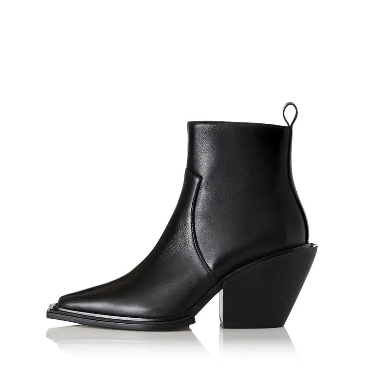 Jordy sold by Alias Mae