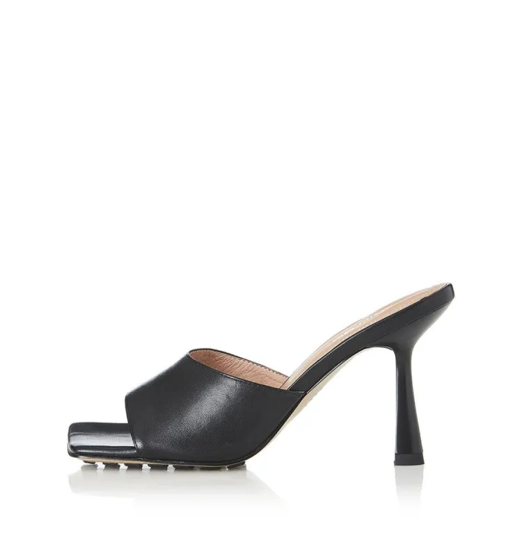 Avery sold by Alias Mae