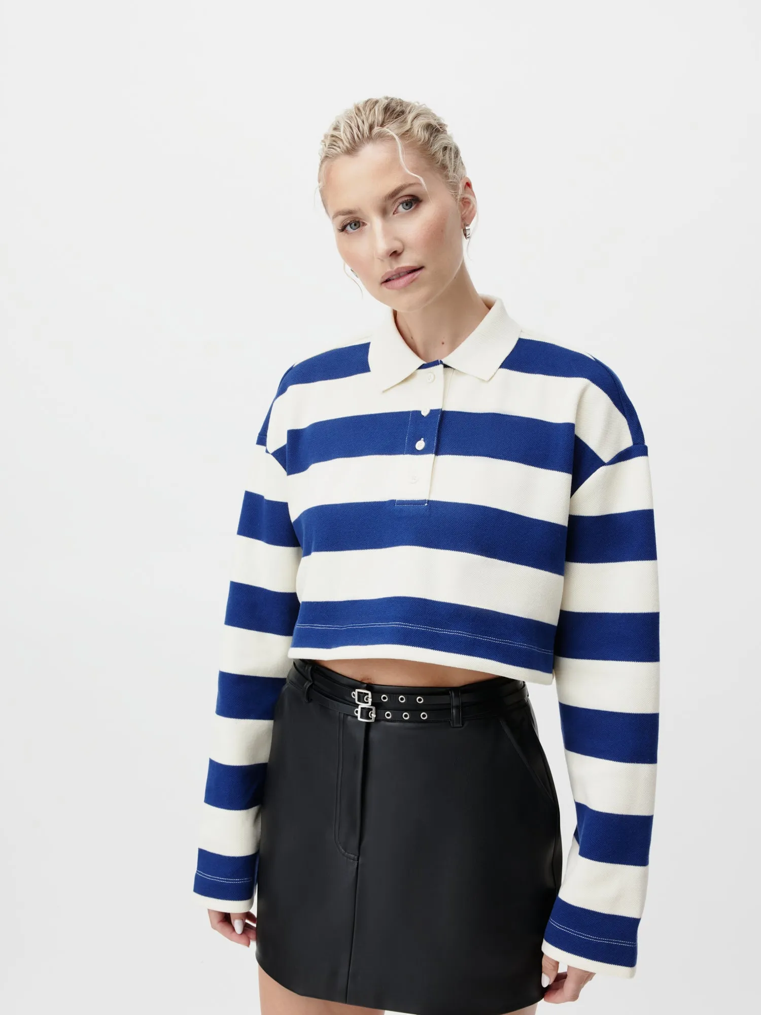 Naja Sweater sold by LeGer