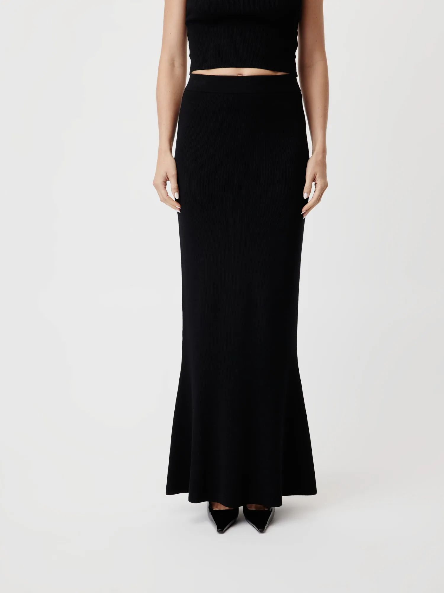 Style: "Evelin" Skirt sold by LeGer